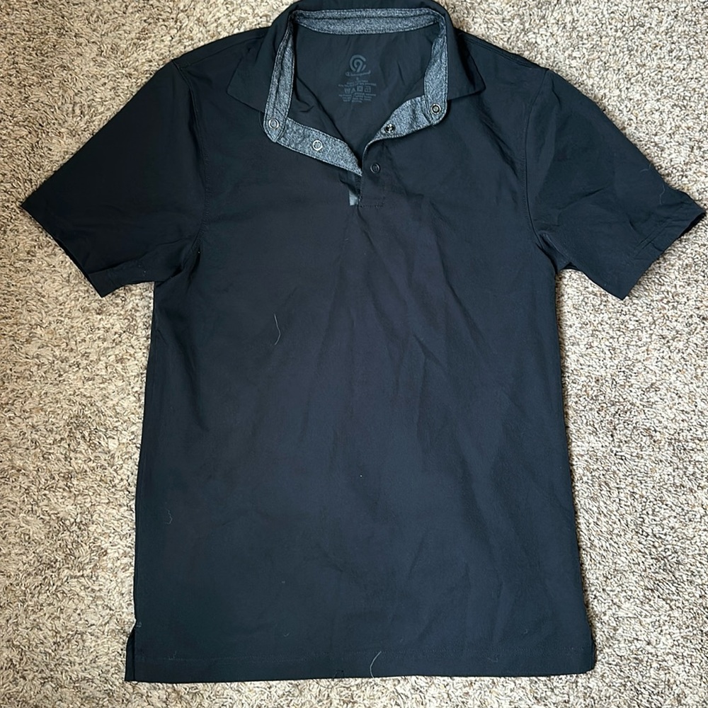 Men’s small polo shirt with buttons